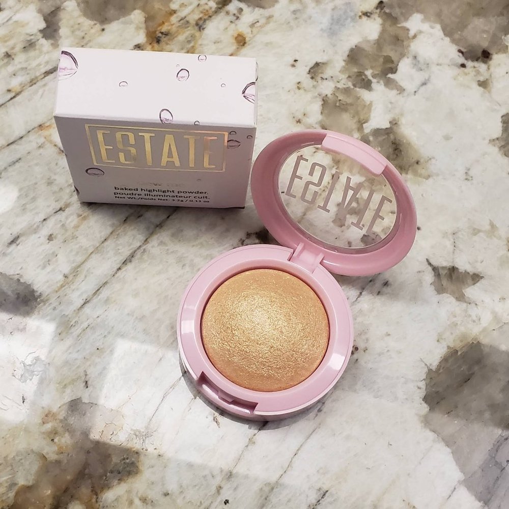 5/$25 NWT Estate Baked Highlighting Powder